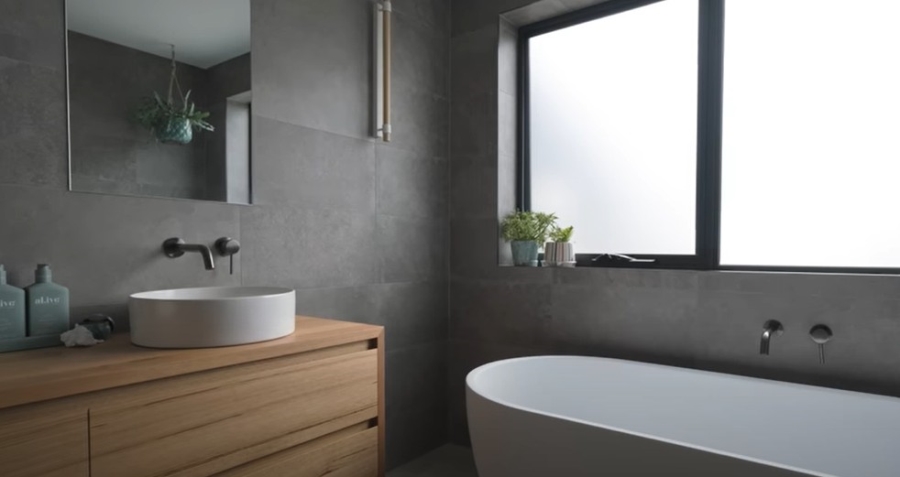 4 Bedroom Property for Sale in Whale Rock Western Cape